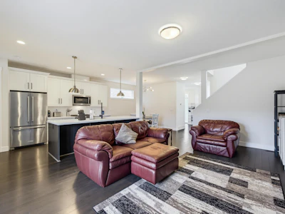 27047 35a Avenue - 5