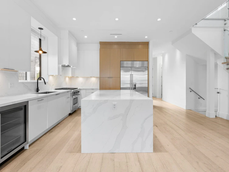 3123 W 16th Avenue, Vancouver, BC, V6K 3C9 - 9