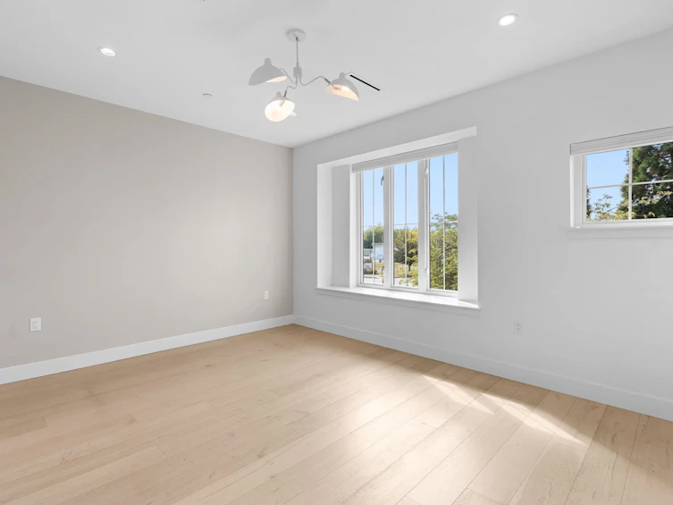 3123 W 16th Avenue, Vancouver, BC, V6K 3C9 - 16