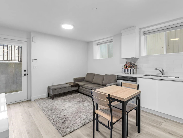3123 W 16th Avenue, Vancouver, BC, V6K 3C9 - 27