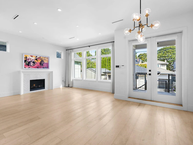 3123 W 16th Avenue, Vancouver, BC, V6K 3C9 - 2