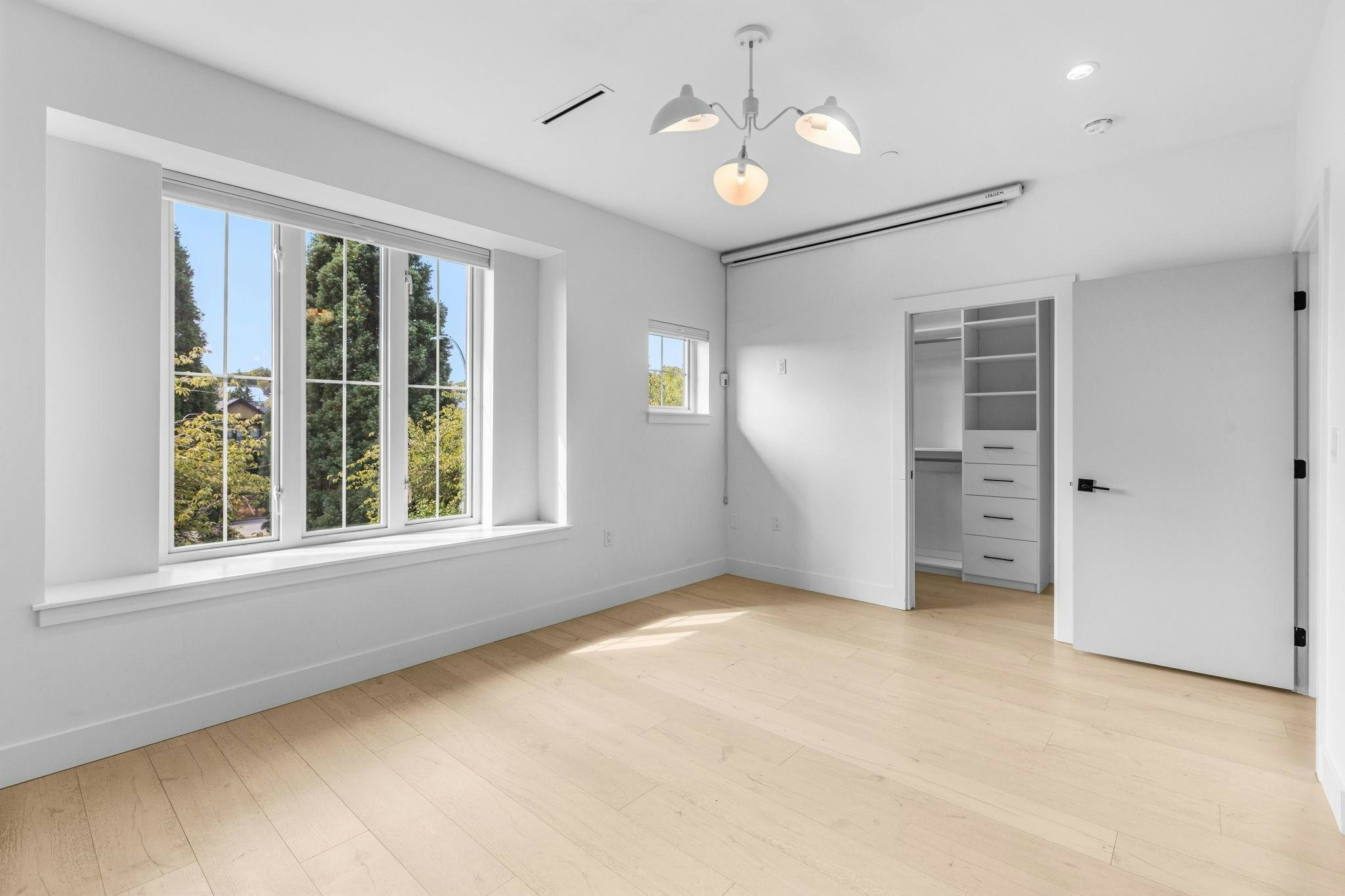 3123 W 16th Avenue, Vancouver, BC, V6K 3C9 - 18