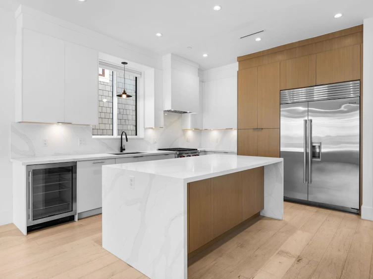 3123 W 16th Avenue, Vancouver, BC, V6K 3C9 - 4
