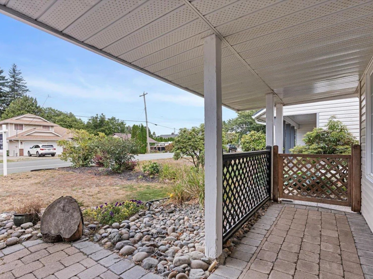 45470 Spruce Drive, Chilliwack, BC, V2R 3V3 - 4