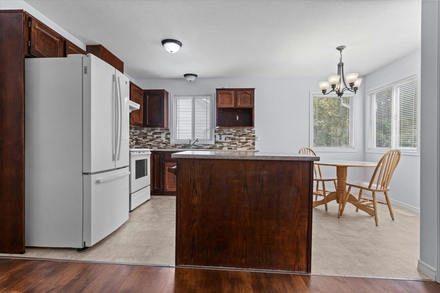 45470 Spruce Drive, Chilliwack, BC, V2R 3V3 - 13