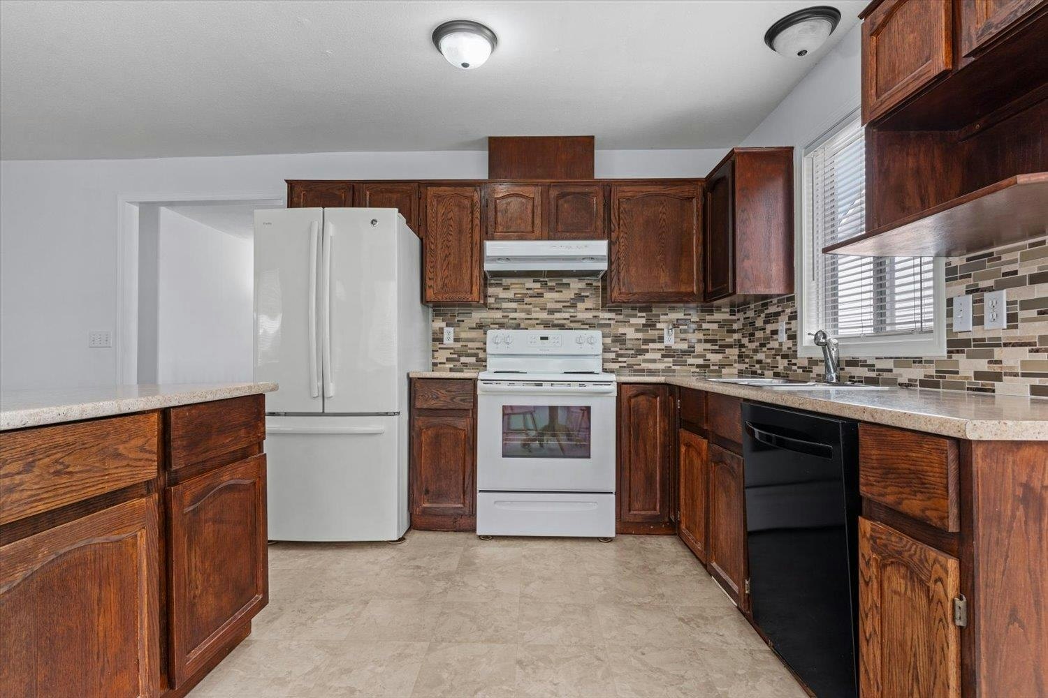 45470 Spruce Drive, Chilliwack, BC, V2R 3V3 - 15