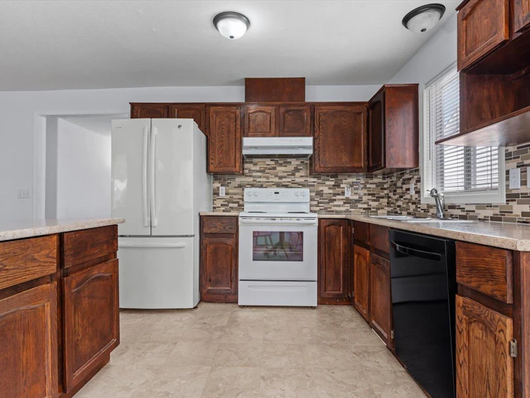 45470 Spruce Drive, Chilliwack, BC, V2R 3V3 - 15