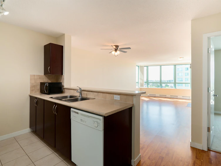 1105-6659 Southoaks Crescent, Burnaby, BC, V5E 4M9 - 9