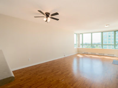 1105-6659 Southoaks Crescent - 4