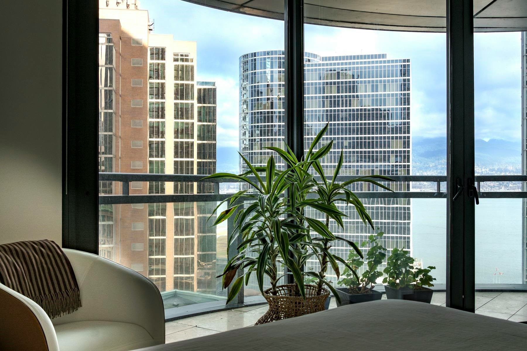 1507-838 W Hastings Street - 5