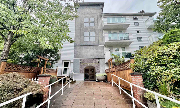 403-2983 Cambridge Street