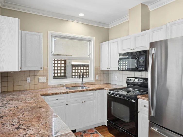 408 E 2nd Street, North Vancouver, BC, V7L 1C8 - 14