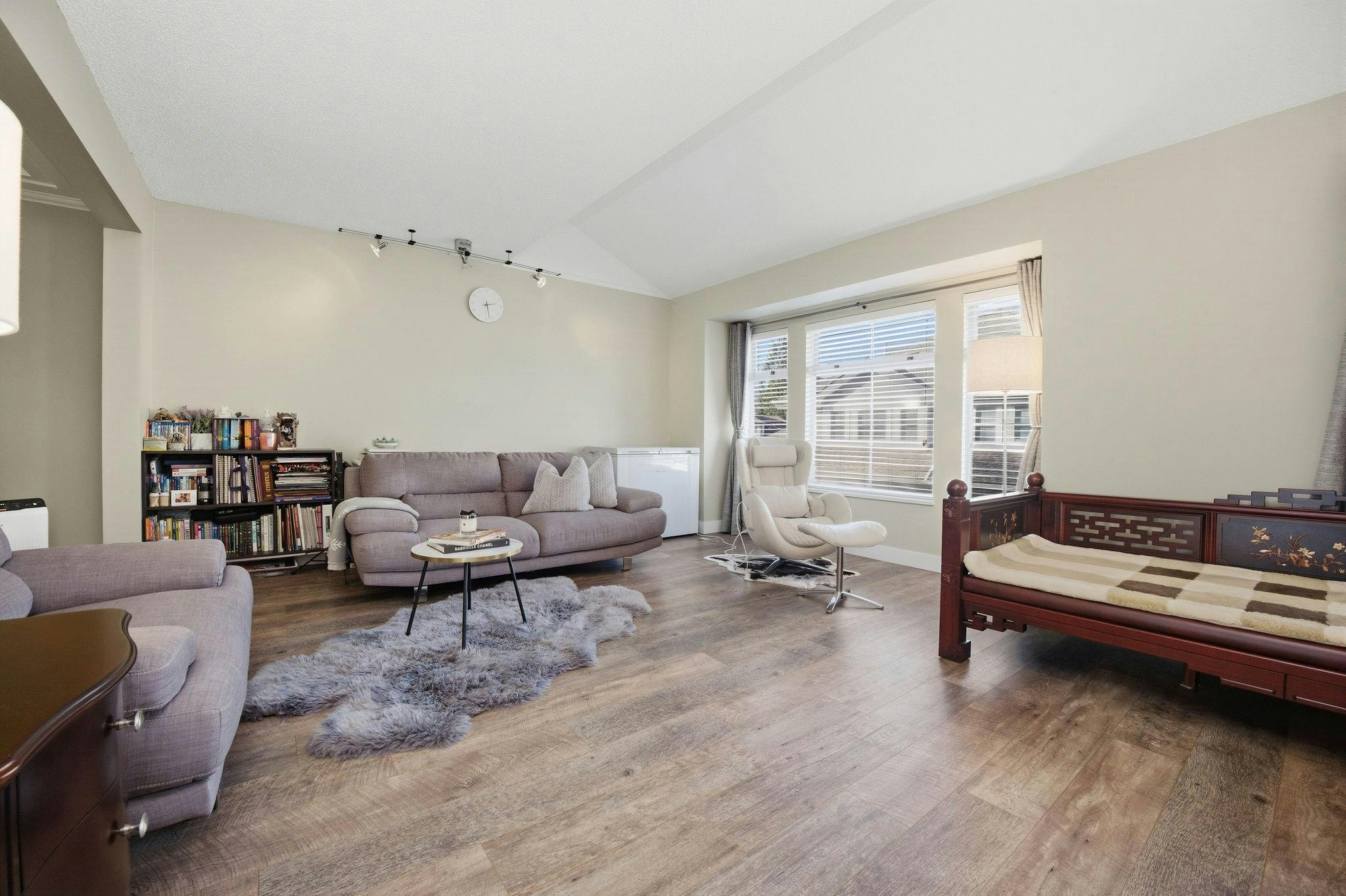 817 Roche Point Drive - 3