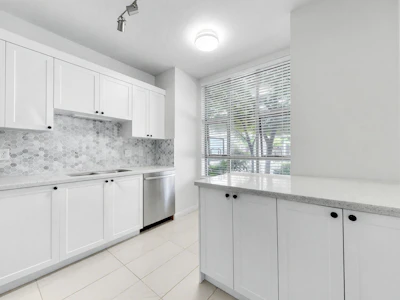 8268 Saba Road - 3