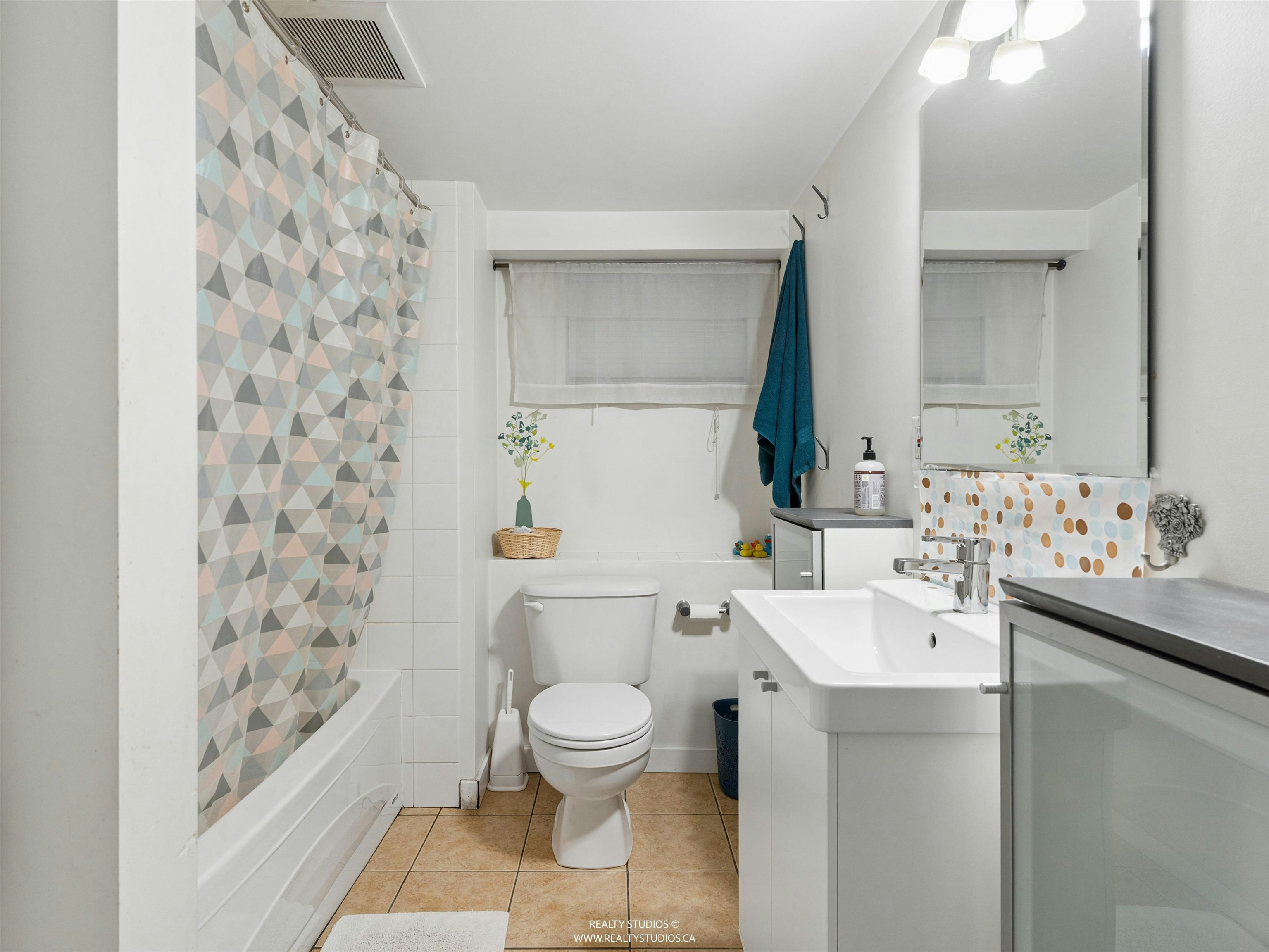559 W 18th Avenue, Vancouver, BC, V5Z 1V7 - 35