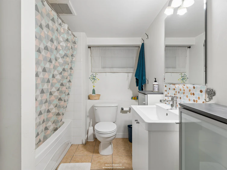 559 W 18th Avenue, Vancouver, BC, V5Z 1V7 - 35