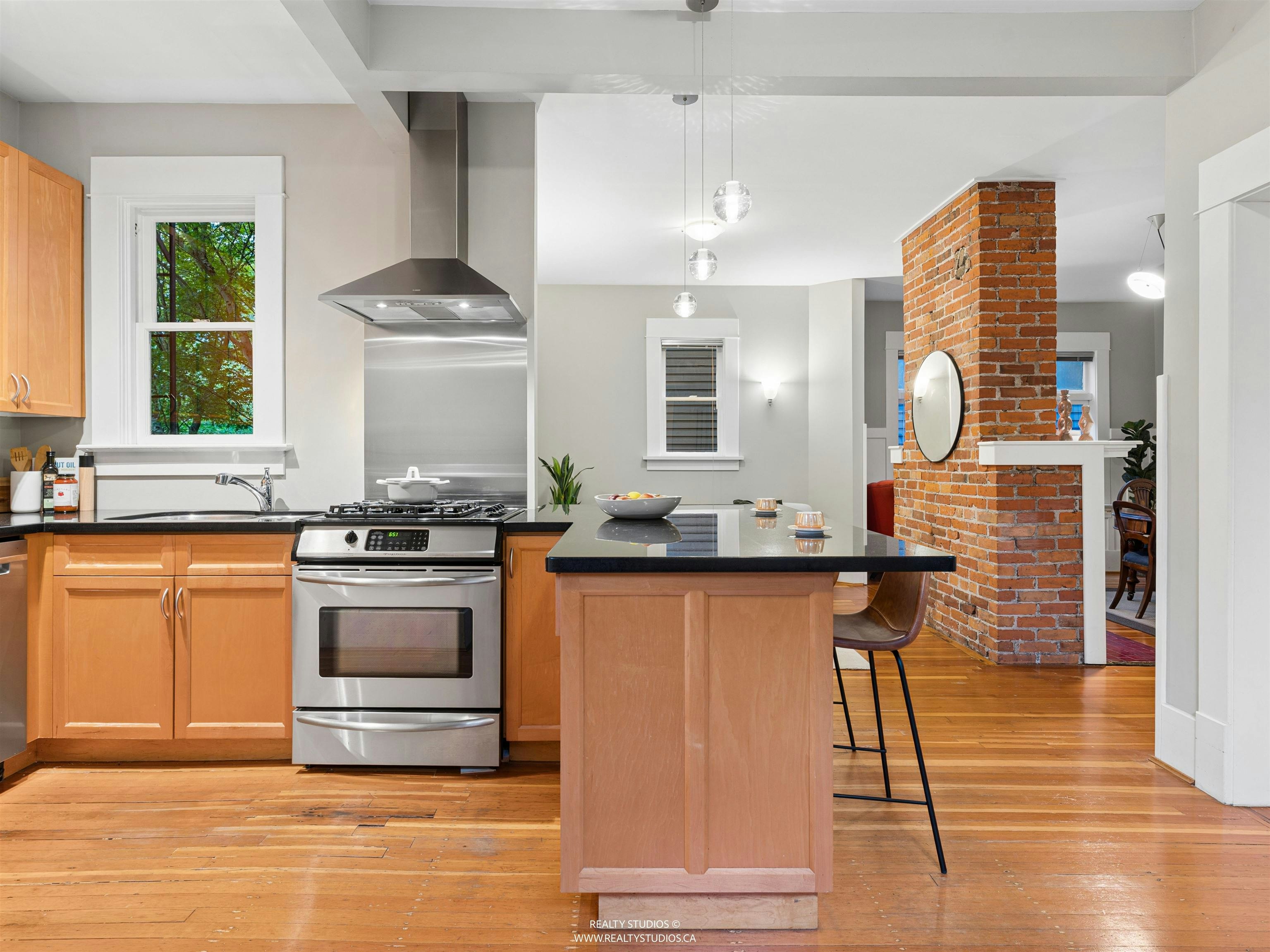 559 W 18th Avenue, Vancouver, BC, V5Z 1V7 - 12