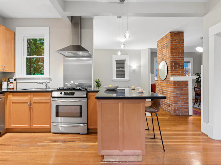 559 W 18th Avenue, Vancouver, BC, V5Z 1V7 - 12