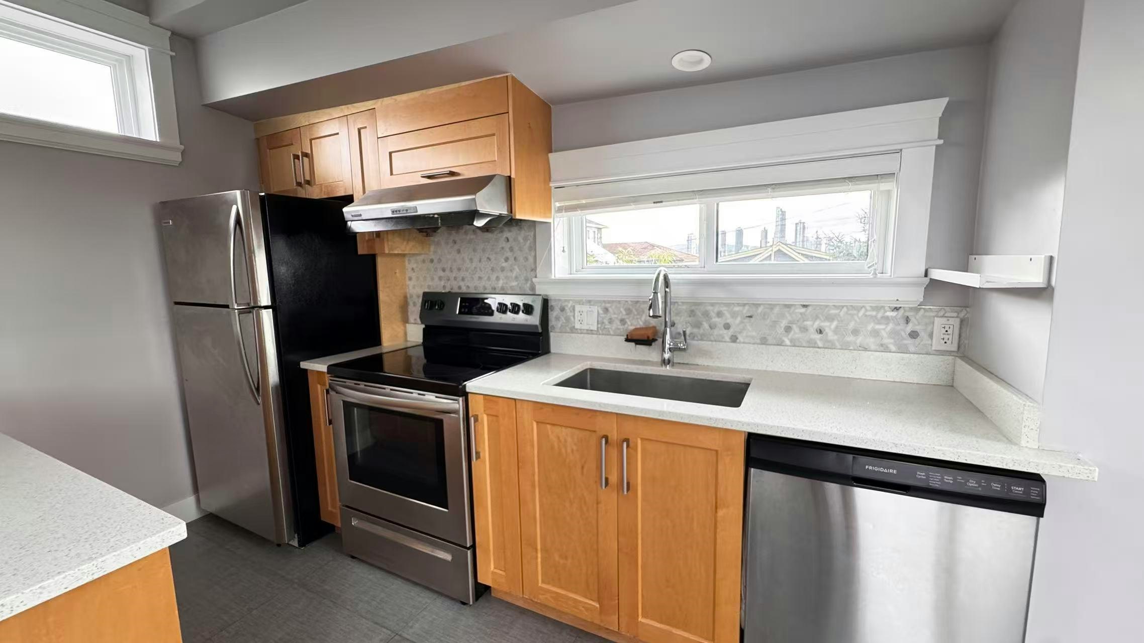 Laneway House-3202 E 5th Avenue, Vancouver, BC, V5M 1P3 - 2