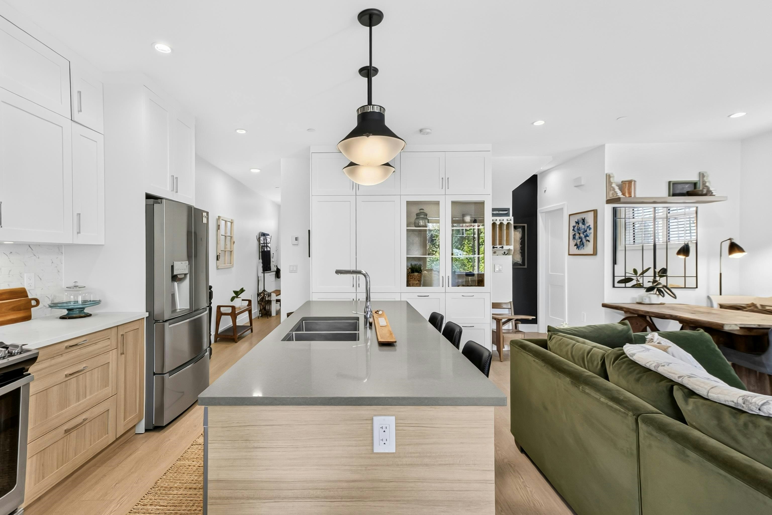10-13263 236 Street - 5