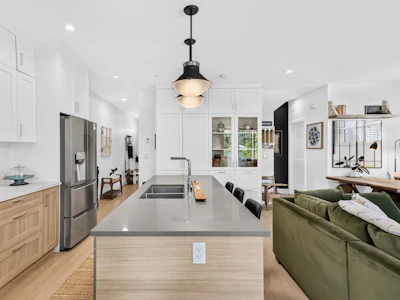 10-13263 236 Street - 5