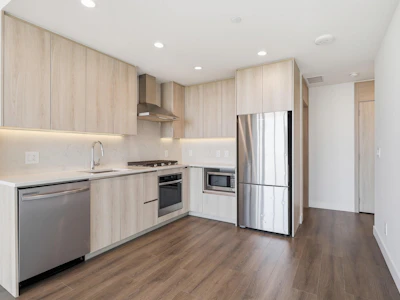 2908-10750 135a Street - 5