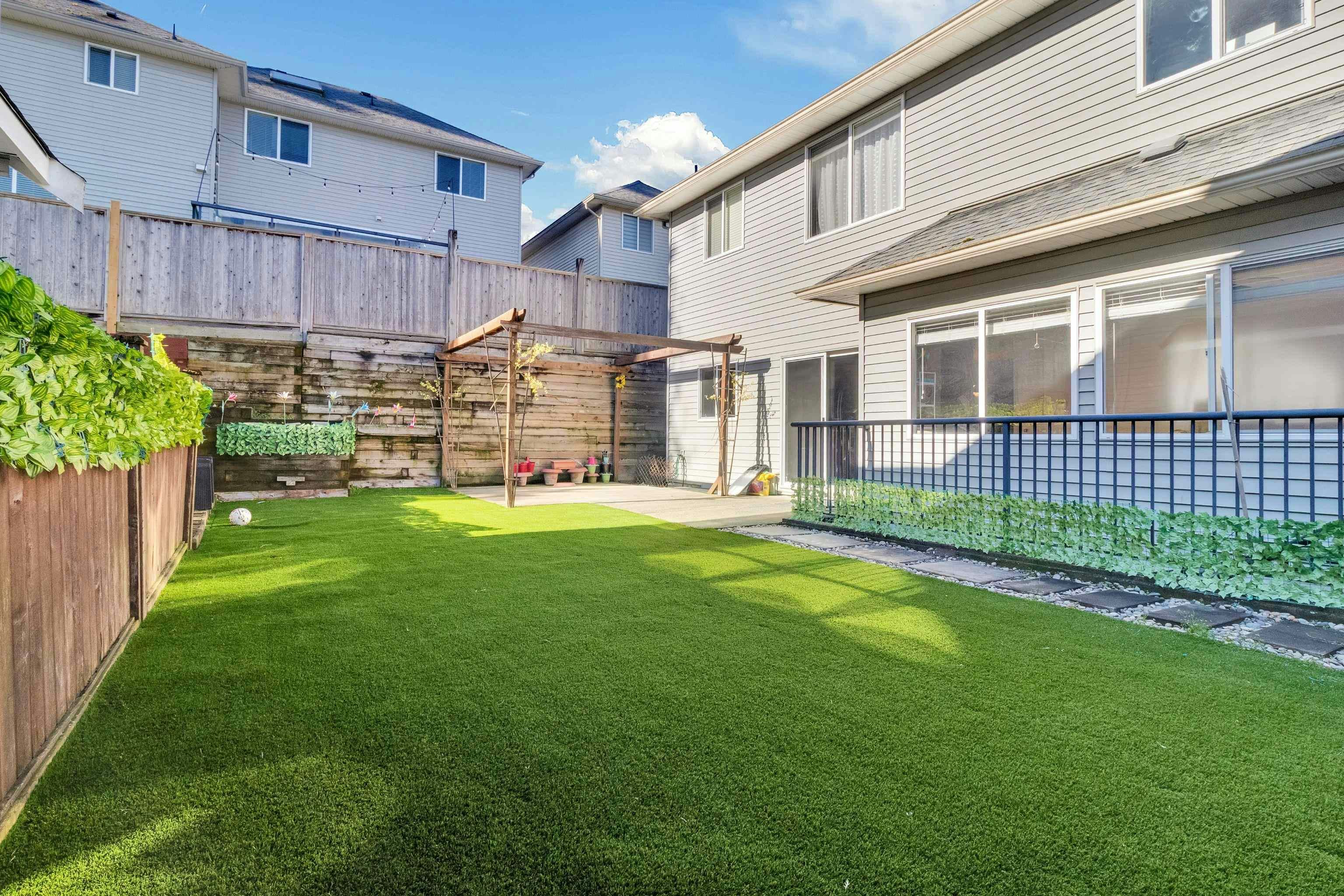 16528 59a Avenue, Surrey, BC, V3S 4N9 - 39