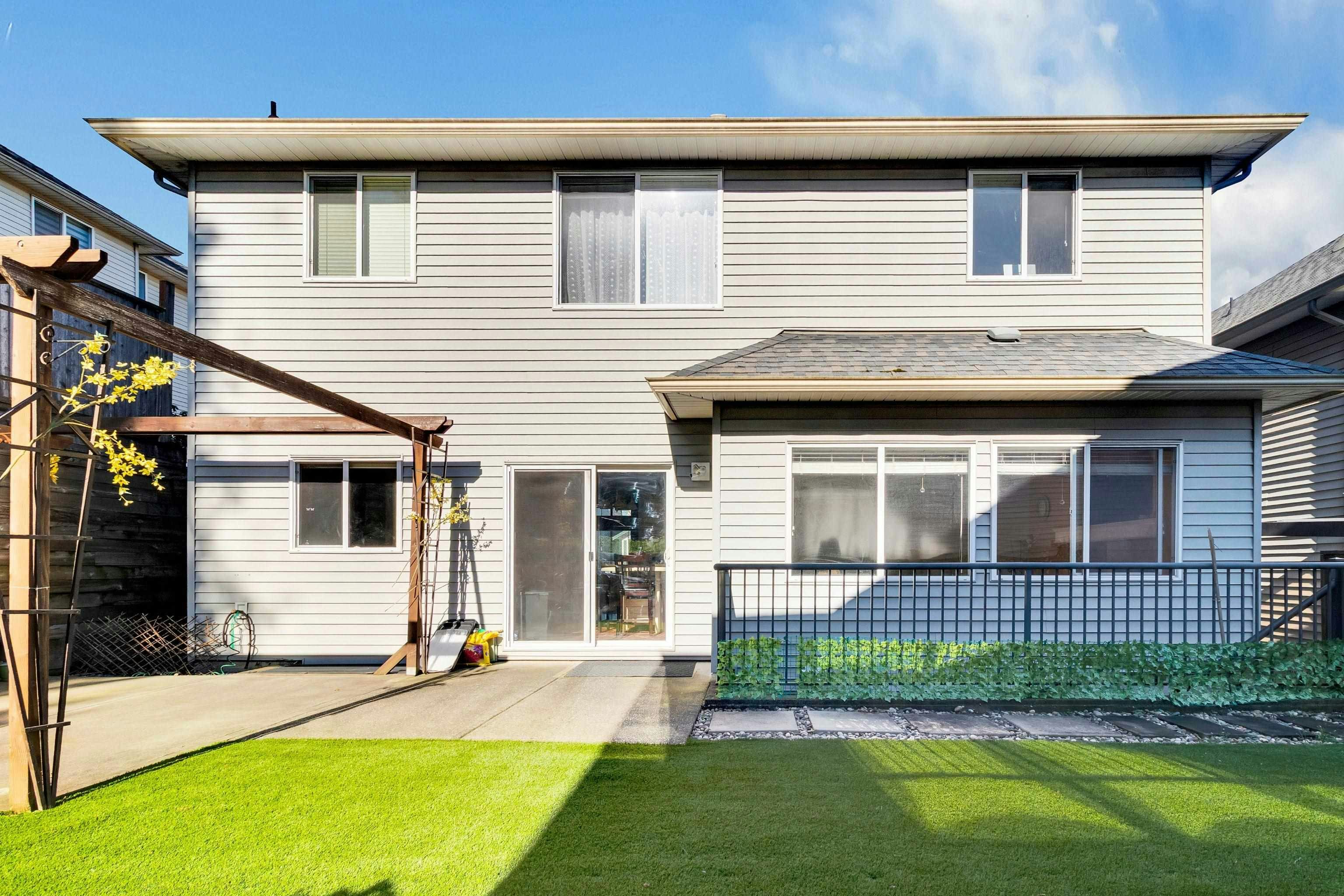 16528 59a Avenue, Surrey, BC, V3S 4N9 - 40