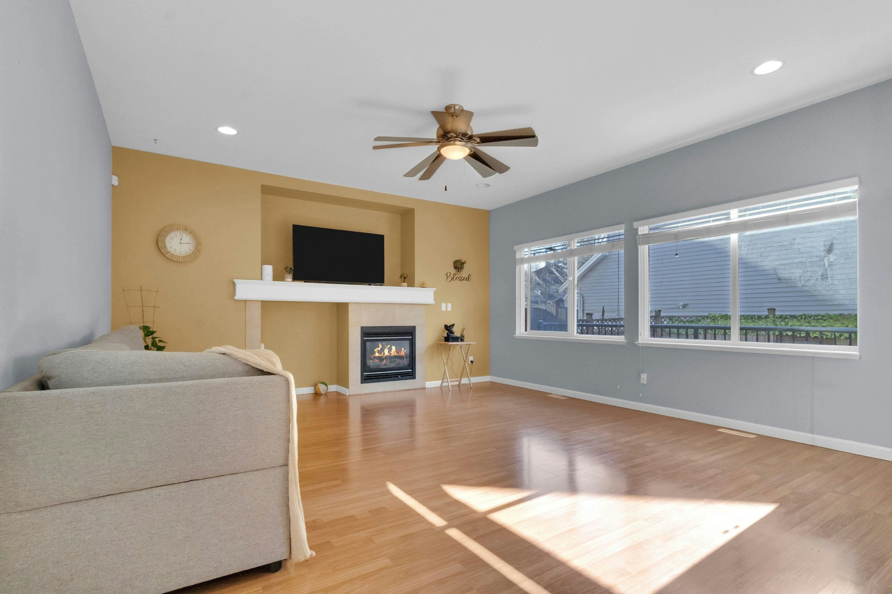 16528 59a Avenue, Surrey, BC, V3S 4N9 - 10