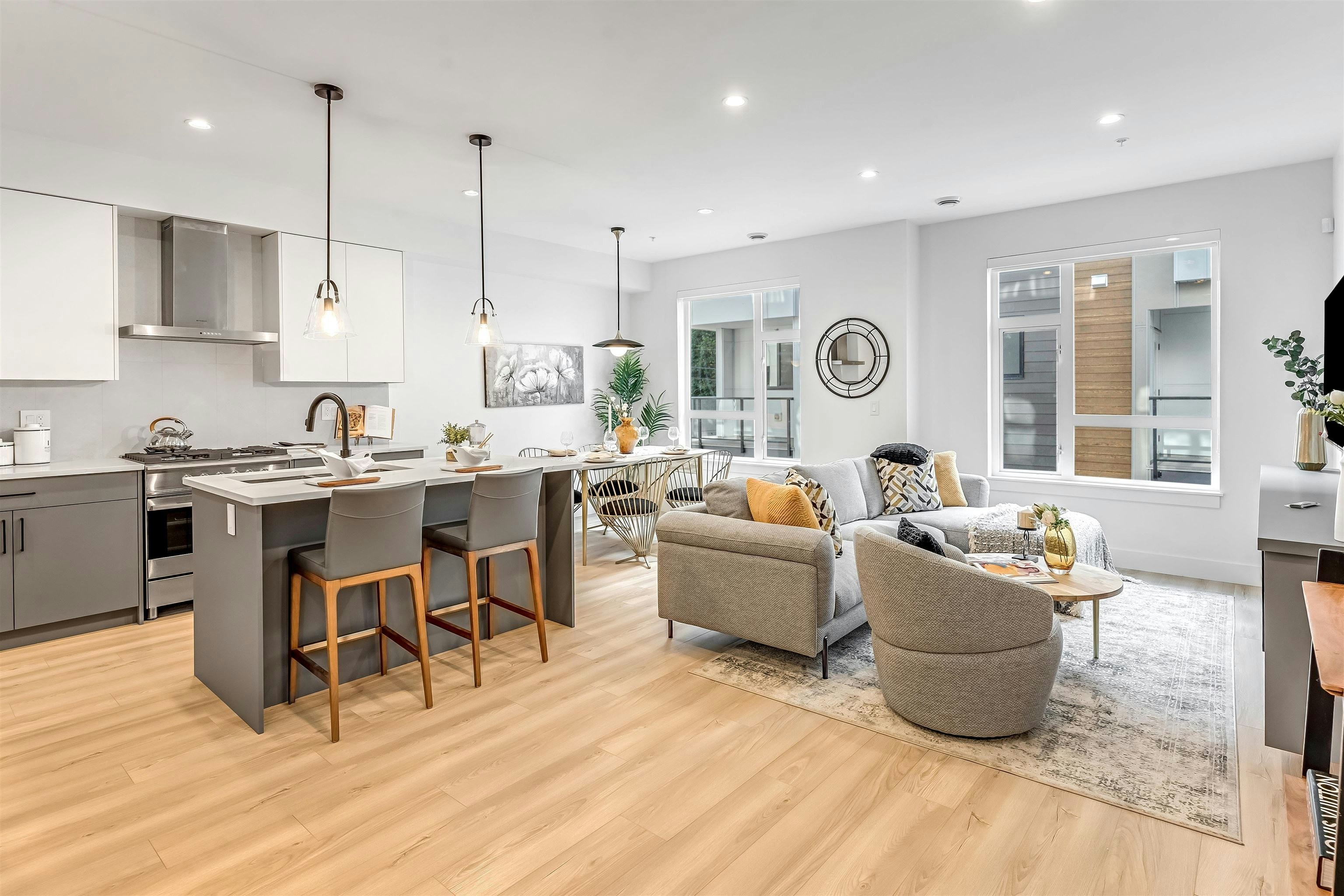 11-7946 204 Street - 4