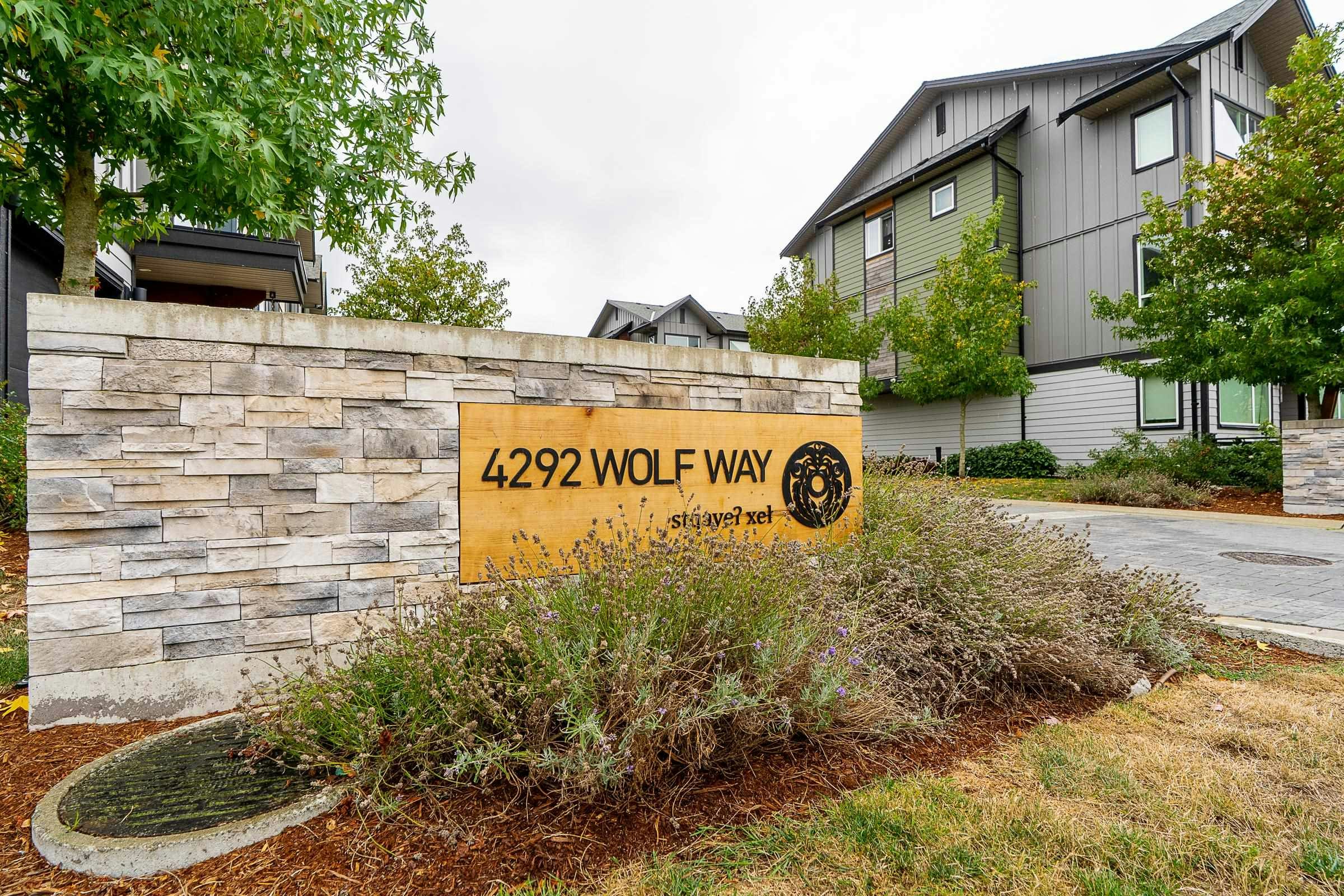 53-4292 Wolf Way - 3