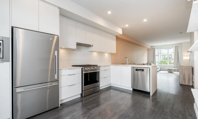 53-4292 Wolf Way