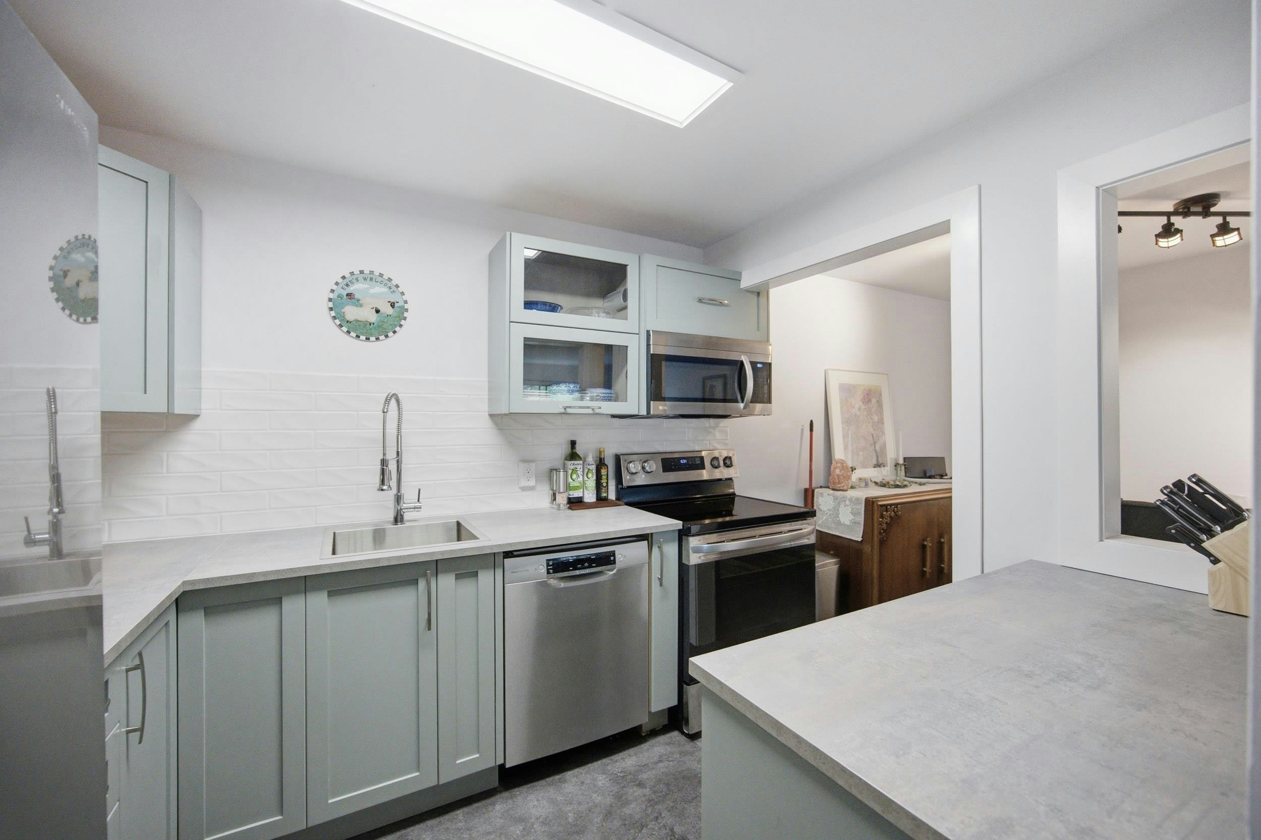 206-1555 Fir Street - 3