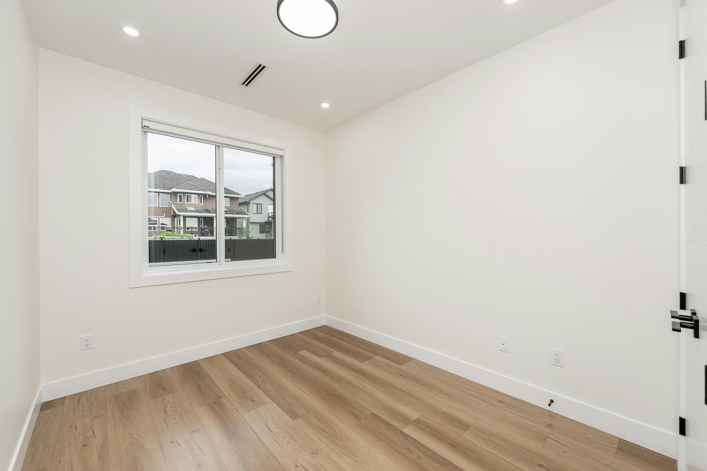 101-1149 Dansey Avenue, Coquitlam, BC, V3K 3H5 - 21