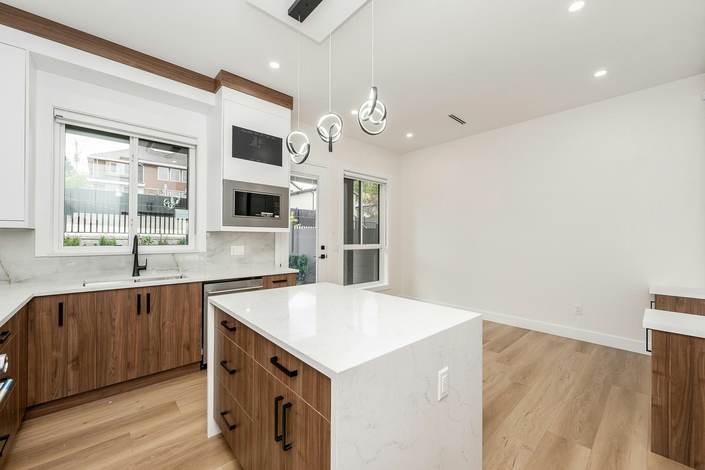 101-1149 Dansey Avenue - 5