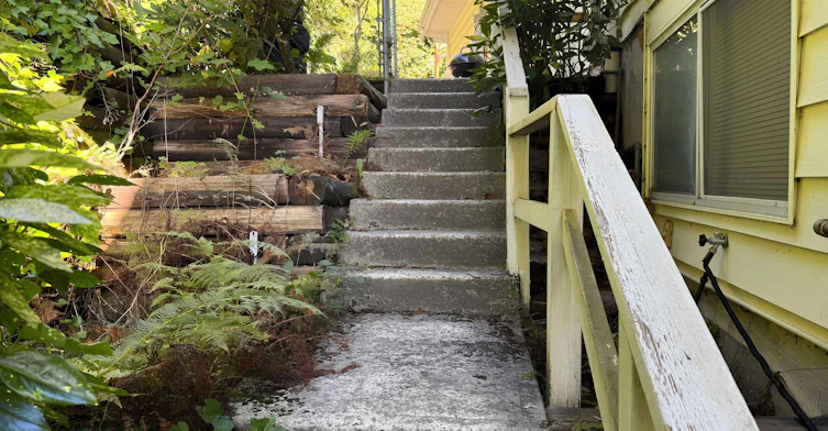 1560 Vinson Creek, West Vancouver, BC, V7S 2Y1 - 2