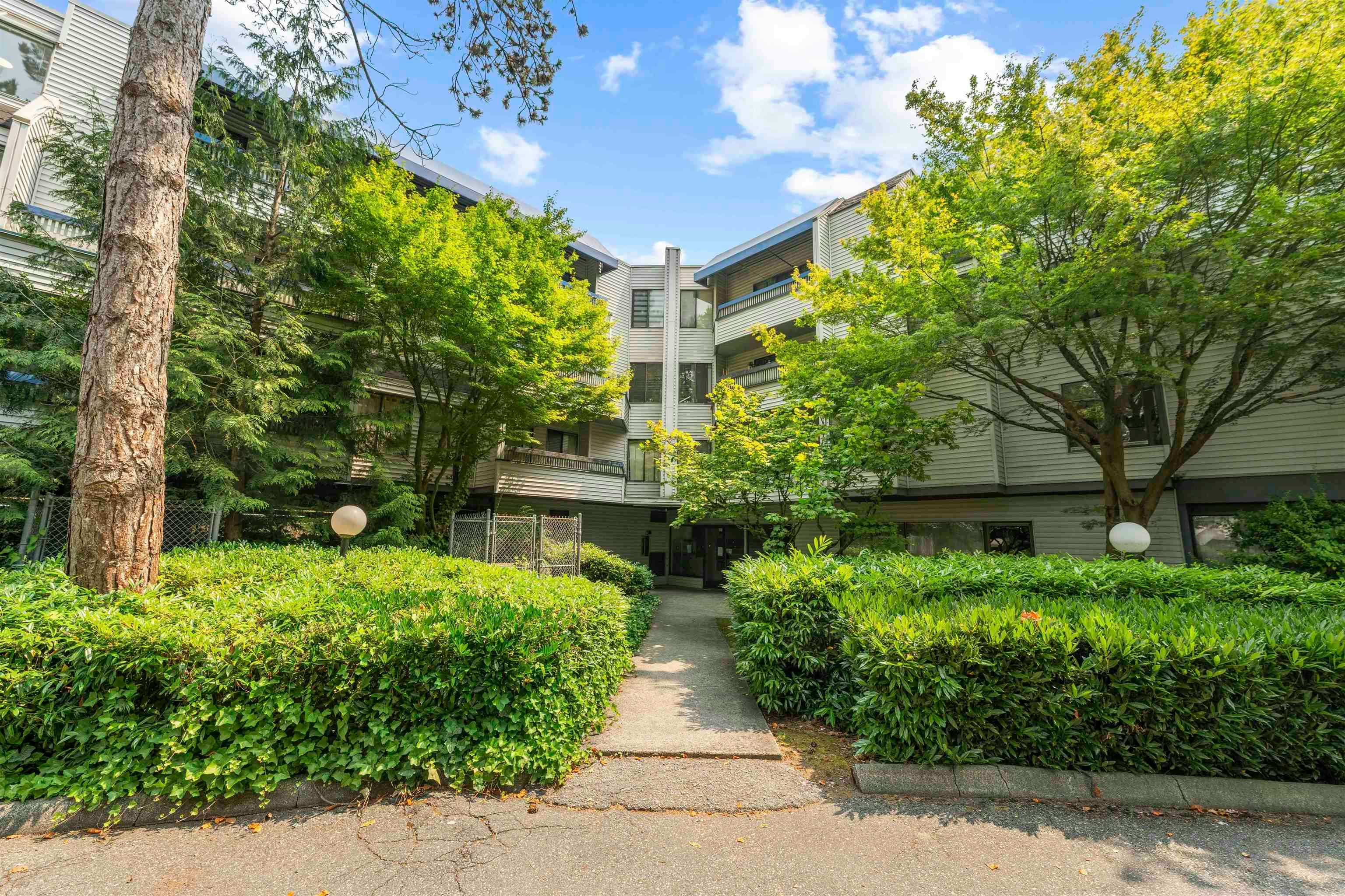 302-5800 Cooney Road, Richmond, BC, V6X 3A8
