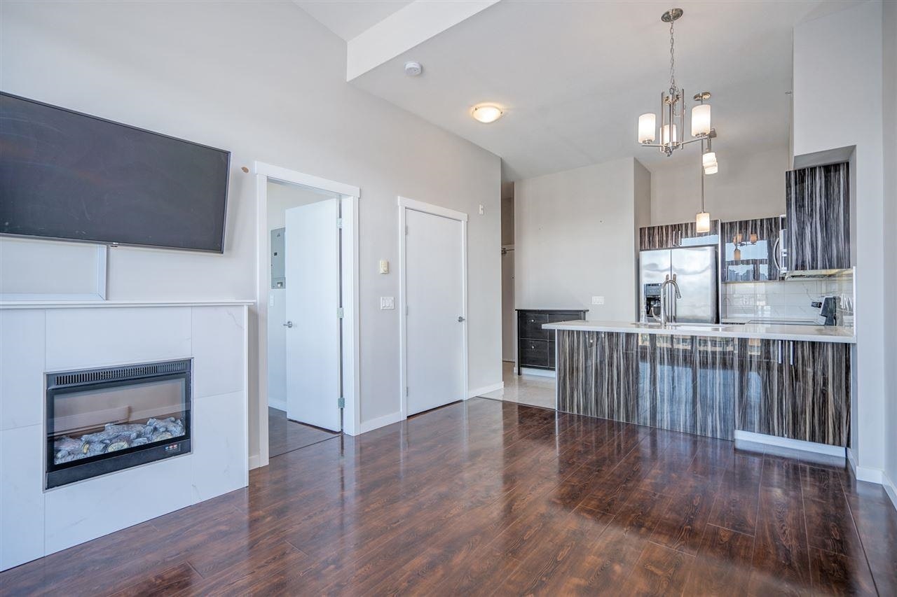 PH 606-22318 Lougheed Highway, Maple Ridge, BC, V2X 2T4 - 2