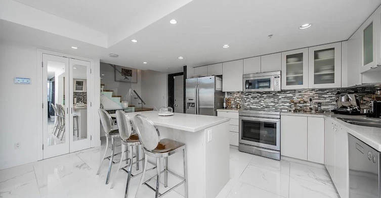 280X-4400 Buchanan Street, Burnaby, BC, V5C 0E3 - 5
