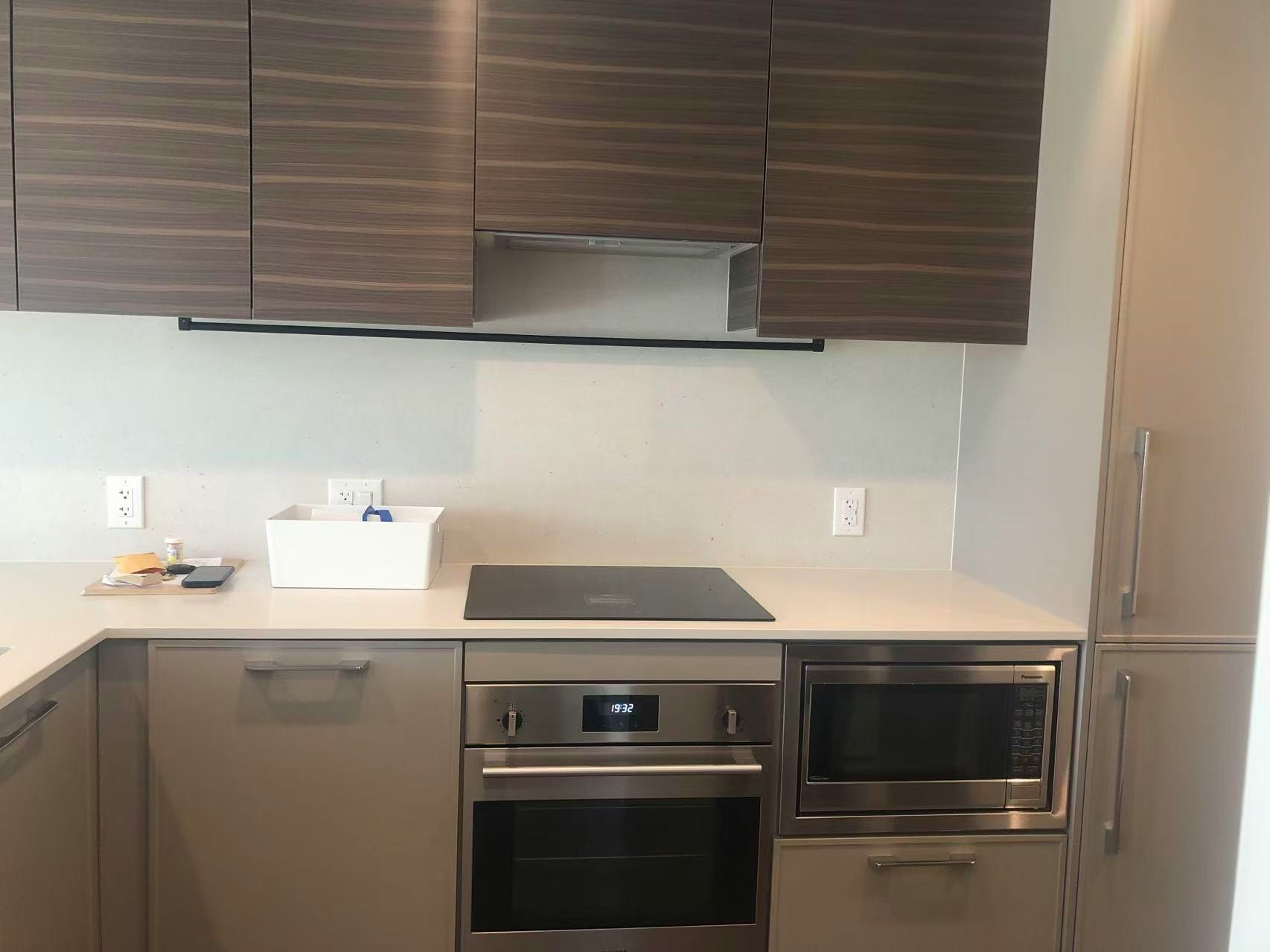 3F-13725 George Junction, Surrey, BC, V3T 0V7