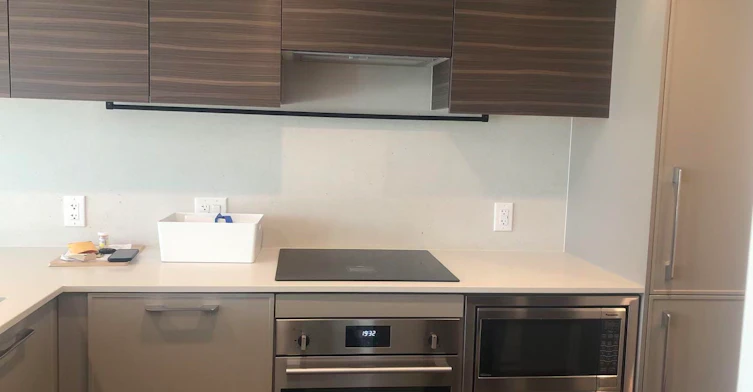 3F-13725 George Junction, Surrey, BC, V3T 0V7