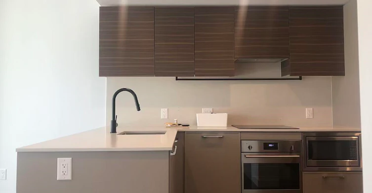 3F-13725 George Junction, Surrey, BC, V3T 0V7 - 4