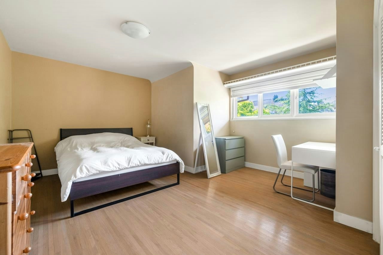 1545 W 49th Avenue, Vancouver, BC, V6M 2R6 - 10