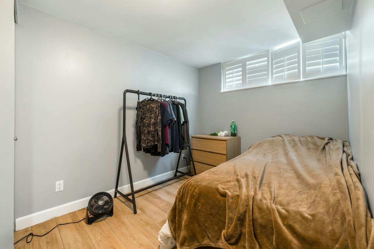 1545 W 49th Avenue, Vancouver, BC, V6M 2R6 - 24