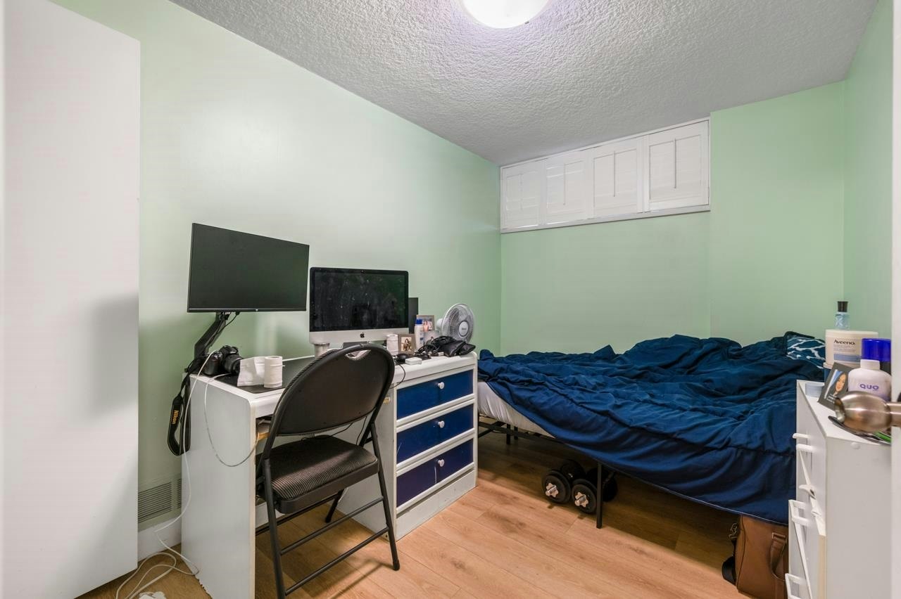 1545 W 49th Avenue, Vancouver, BC, V6M 2R6 - 23