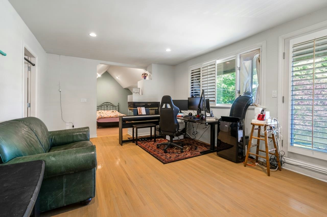 1545 W 49th Avenue, Vancouver, BC, V6M 2R6 - 14