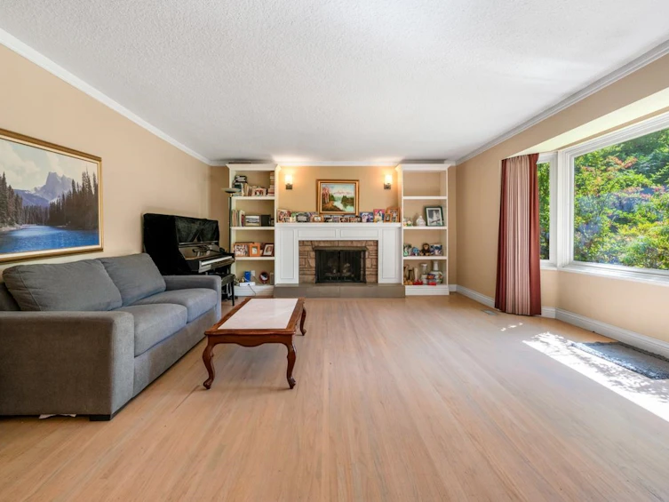 1545 W 49th Avenue, Vancouver, BC, V6M 2R6 - 2