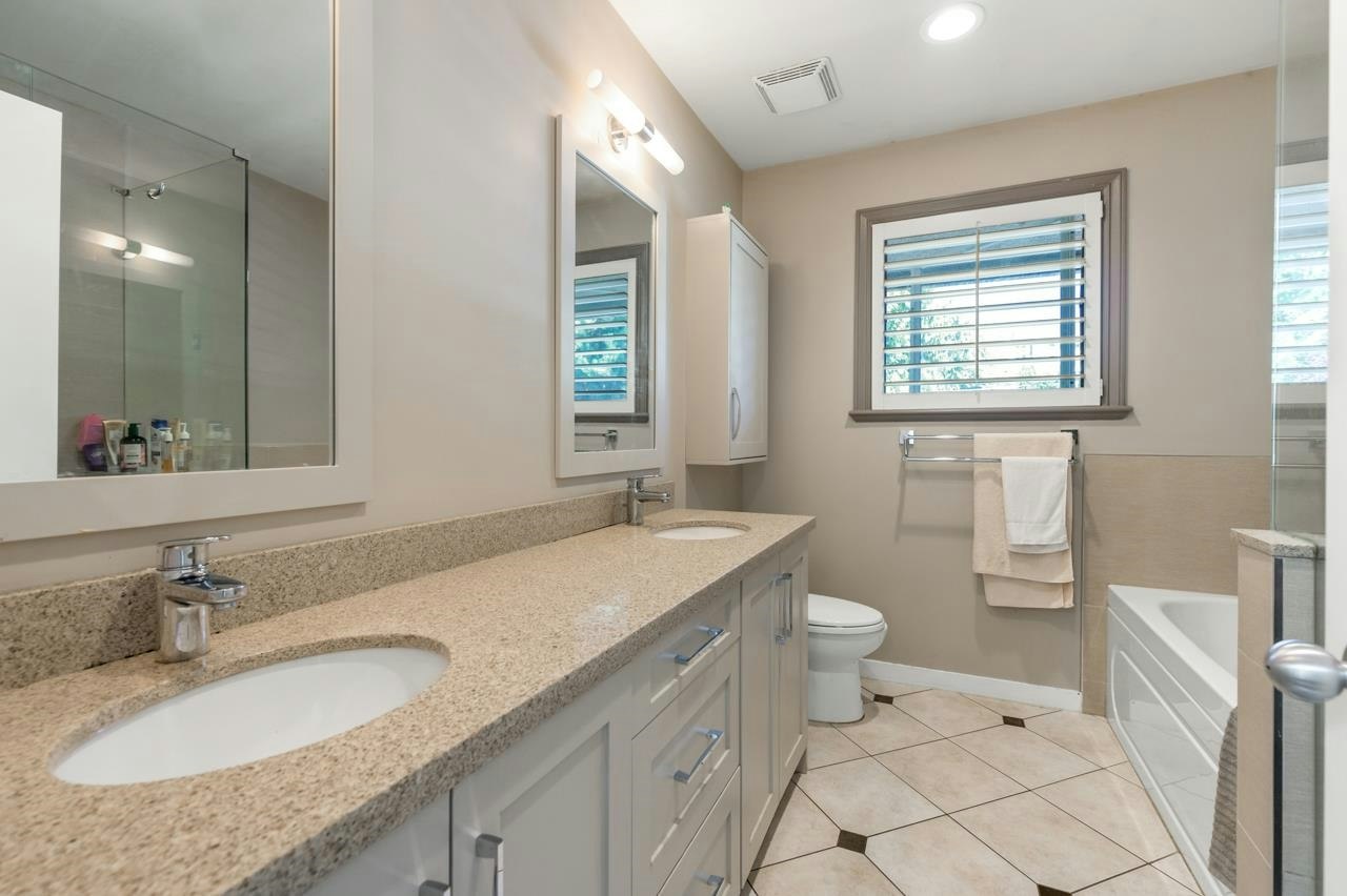 1545 W 49th Avenue, Vancouver, BC, V6M 2R6 - 16