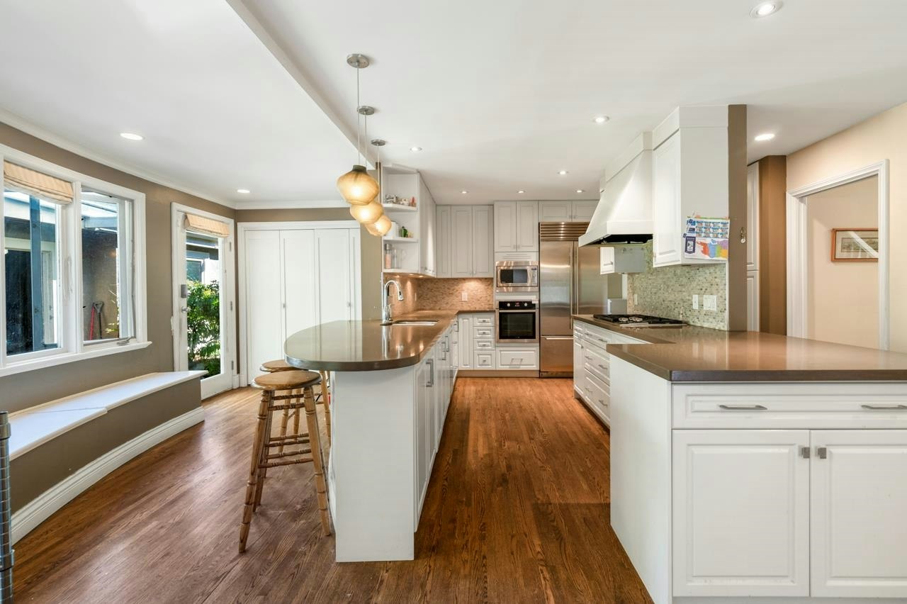 1545 W 49th Avenue, Vancouver, BC, V6M 2R6 - 6