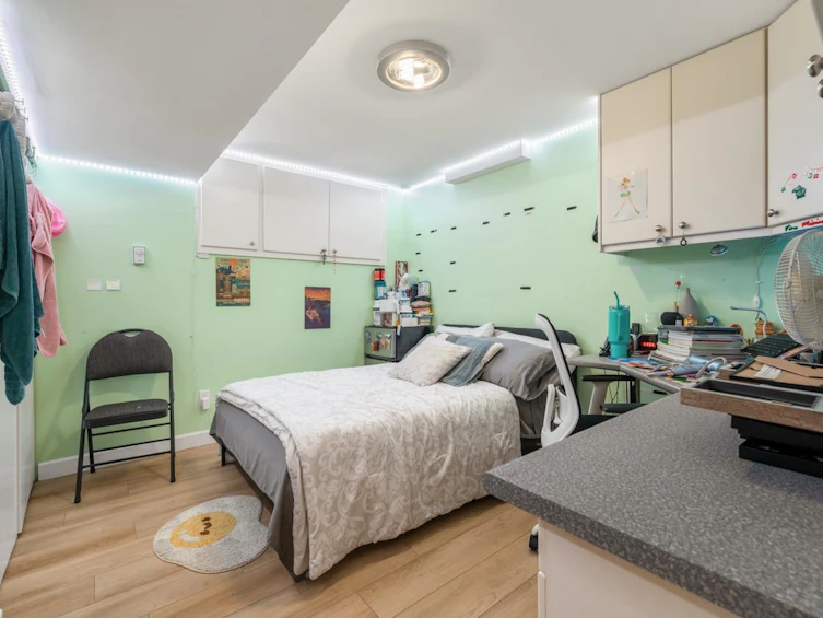 1545 W 49th Avenue, Vancouver, BC, V6M 2R6 - 22